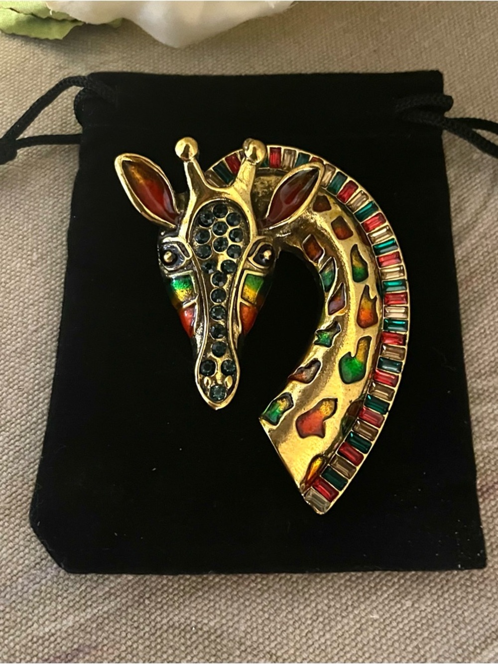 Giraffe Brooch 🦒